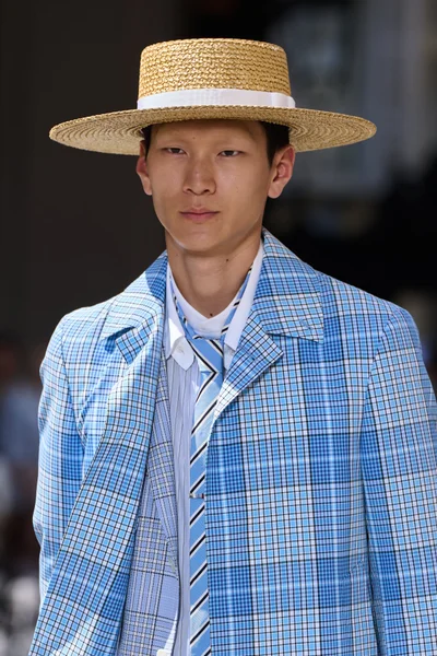 Look 66